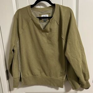American Eagle Outfitters Green Sweatshirt Relaxed Fit
4